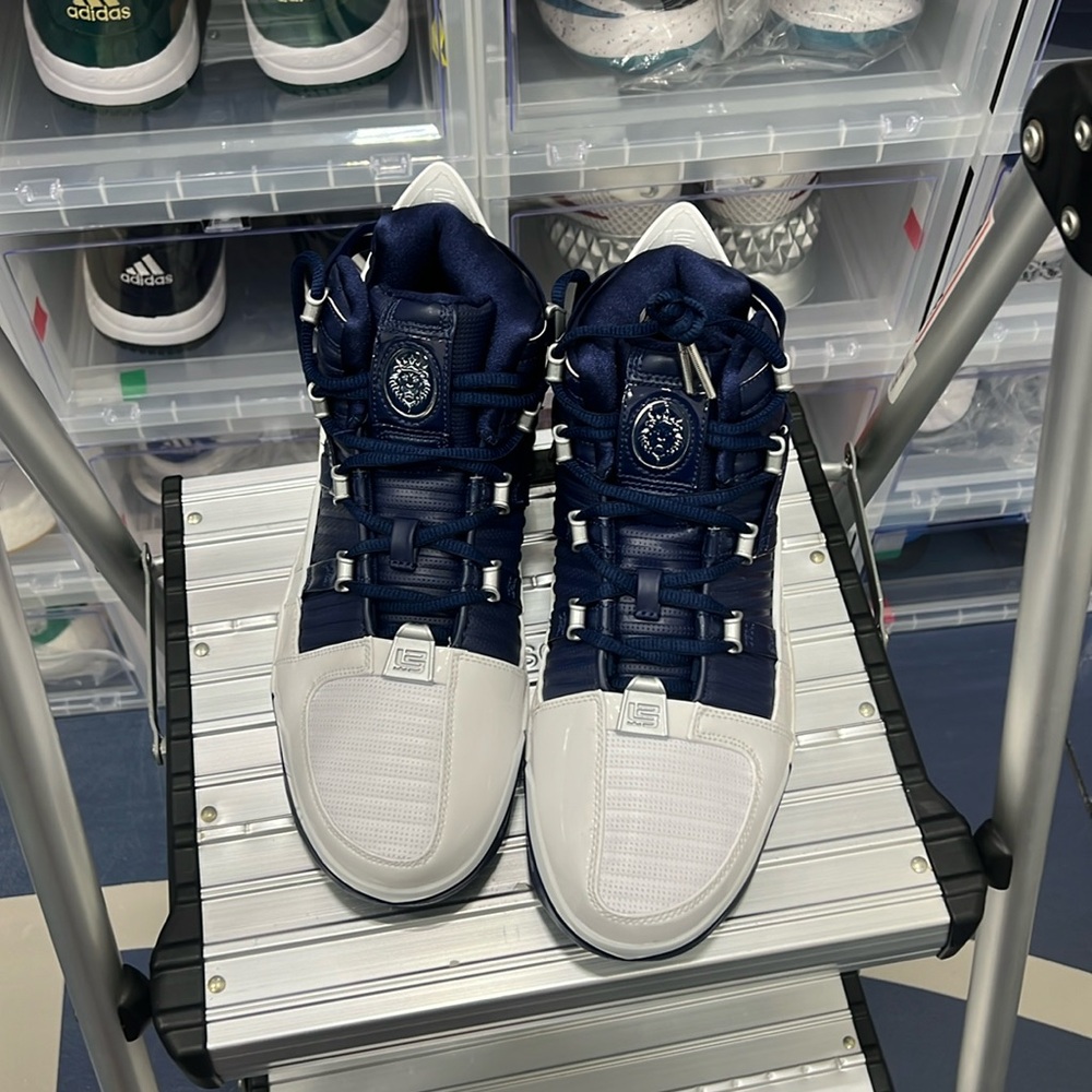 Sz 10 Brand New Nike Zoom Lebron 3 retro ‘Mid Night Navy’ NO BOX